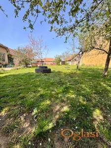 Odličan plac na glavnom putu Kisač-Stepanovićevo